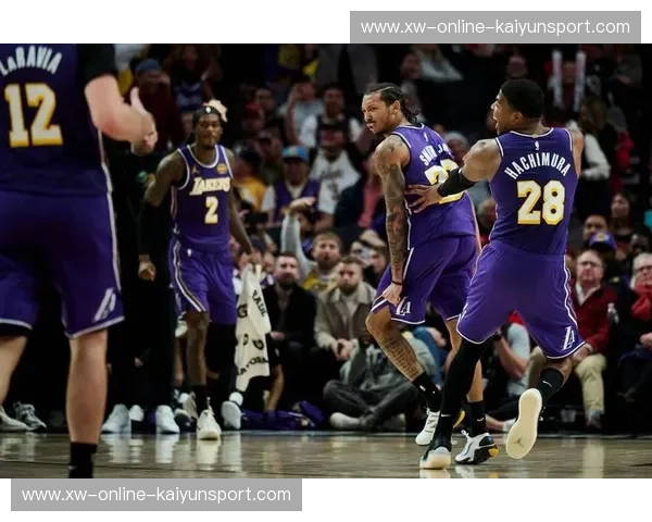 紫金之巅的终极幻梦：湖人vs湖人全场回放，一场关于信仰与时代的图腾对决